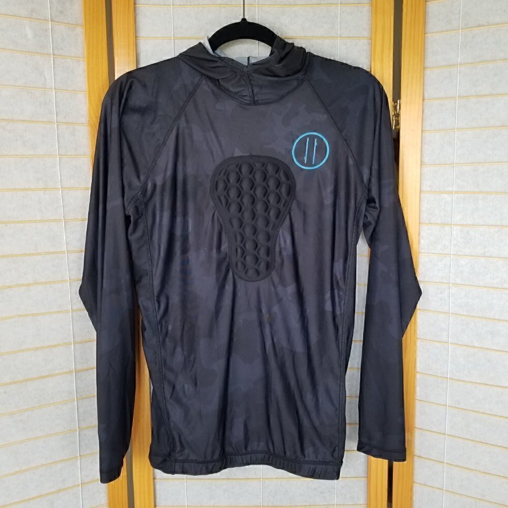 Boys Long Sleeve Black Camo Shirt Chest Impact Protector Size Youth XL USA